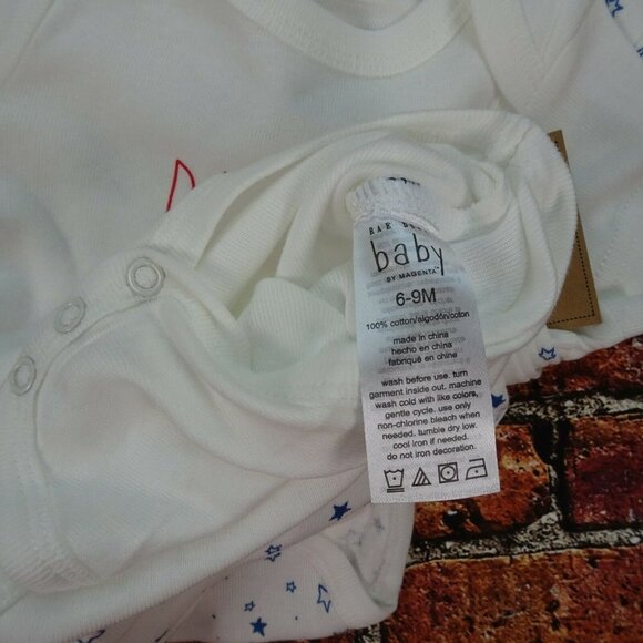💰3/$25  NWT Rae Dunn Baby Bodysuit 3-Pack 6-9 Months 4th of July - Picture 10 of 10